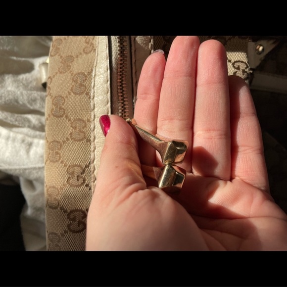 ORIGINAL GUCCI BAG! Reposhing!!ORIGINAL PRINT Good find great logos - Picture 10 of 12